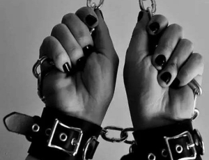 I am looking for a strapon lover