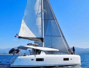 Catamaran Reborn | Lagoon 42