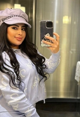 Farah 在 伊斯坦布尔省 的陪伴模特