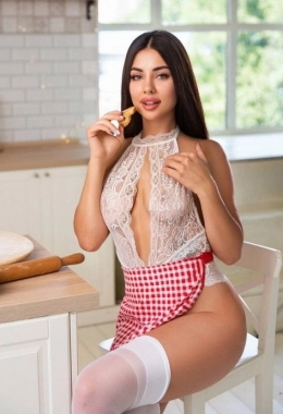 Escort model Adalin in San Giljan
