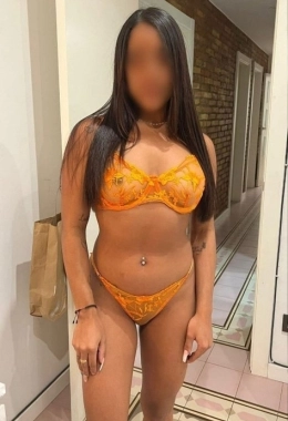 Escort model Sharon in Fier