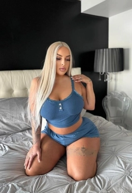 Escort model Belinda in Isa Town