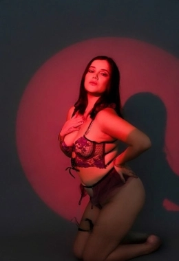 Escort model Cleo in Bali