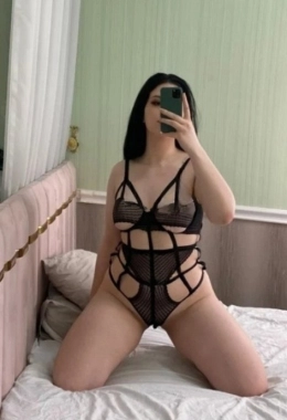 Escort model Madalina in Graz