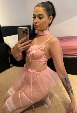 Escort model Shirine in Kufstein