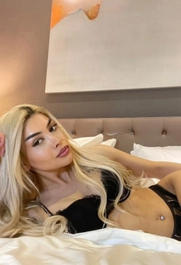 Escort model Alisia in Düsseldorf