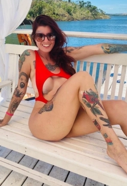 Escort model Zara Snake in Lisbon