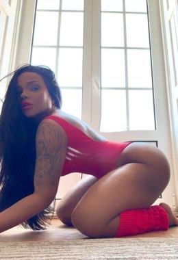 Escort model Gabriela Andrade in Lisbon