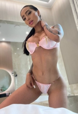 Escort model Alejandra Rico in Dubai
