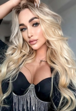 Escort model Viktoriia in Bucharest