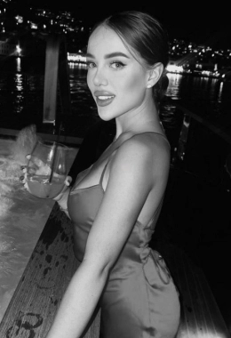 Escort model Lily in Mykonos