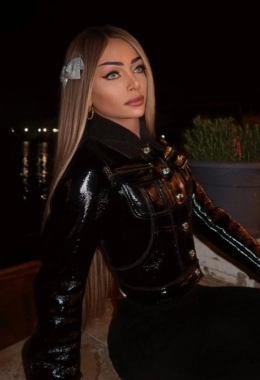 Escort model Steffania in Athens