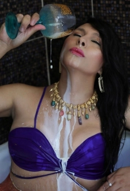 Escort model Chiara Transex in San Giljan