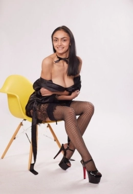 Escort model Miruna in Knokke