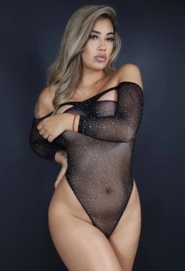 Escort model Nicole in Tirana