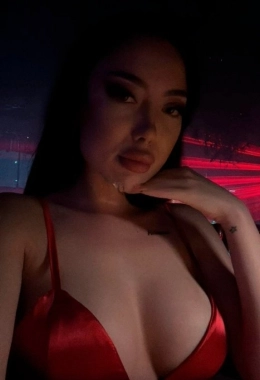 Escort model Juliana in Dubai