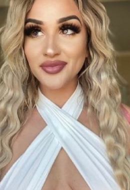 Escort model Julie in Reykjavik