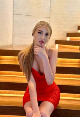 Escort model Darina in Phuket