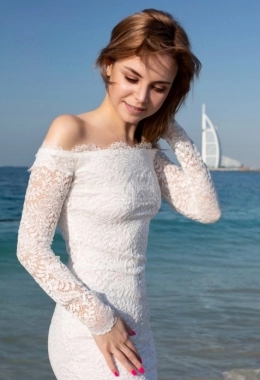 Escort-Model Bella Grey in Dubai