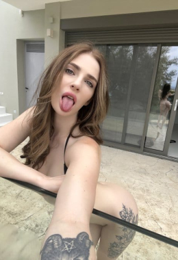 Escort model Lesly in Agde