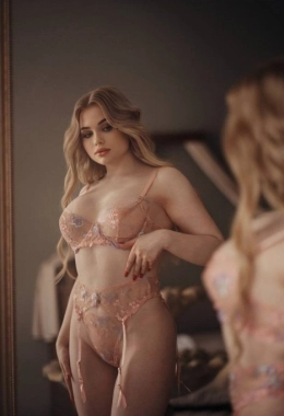 Escort model Pauline in Moscow