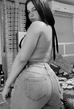 Escort model Luna in Golem