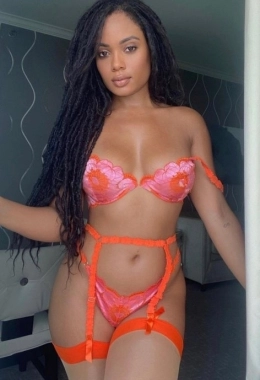 Escort model Kamilla in Lviv