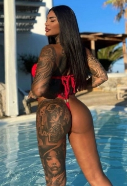 Escort model Reyna in Dubai